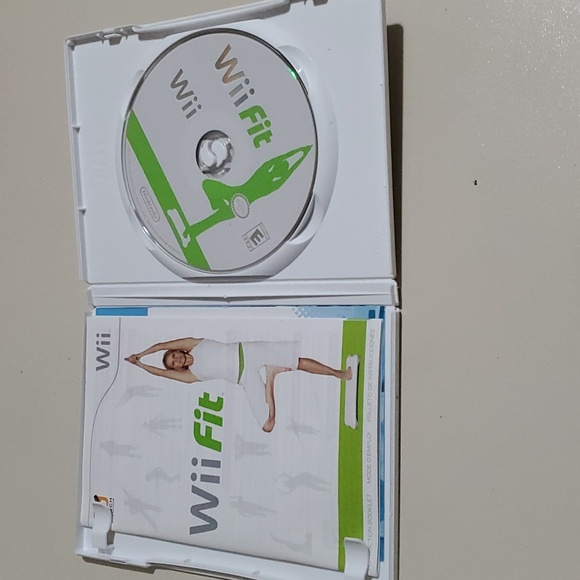 Original Wii Fit Video Game Nintendo Wii 2007 - Picture 2 of 5
